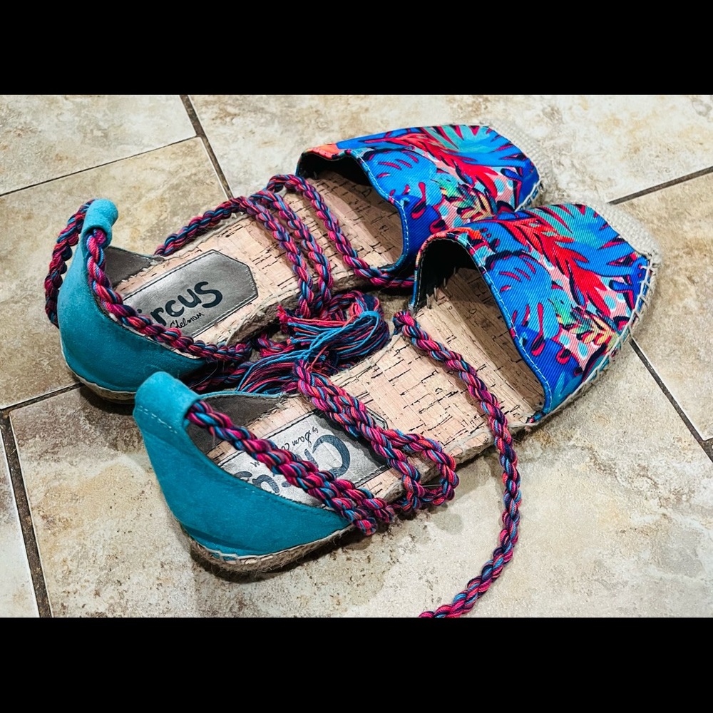 Gently Used Flats, women’s size 10, beautiful!